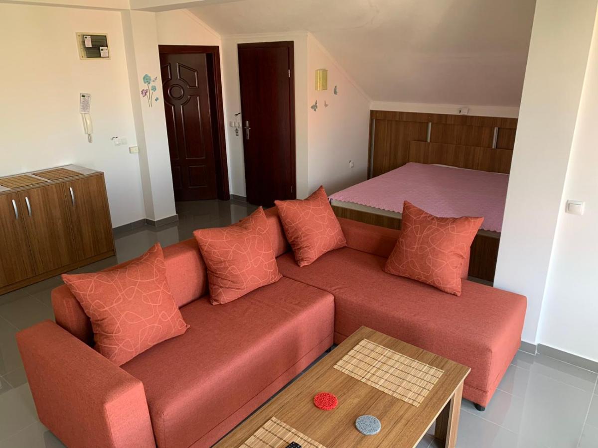Yard House Trpejca Hotel Ohrid Ngoại thất bức ảnh
