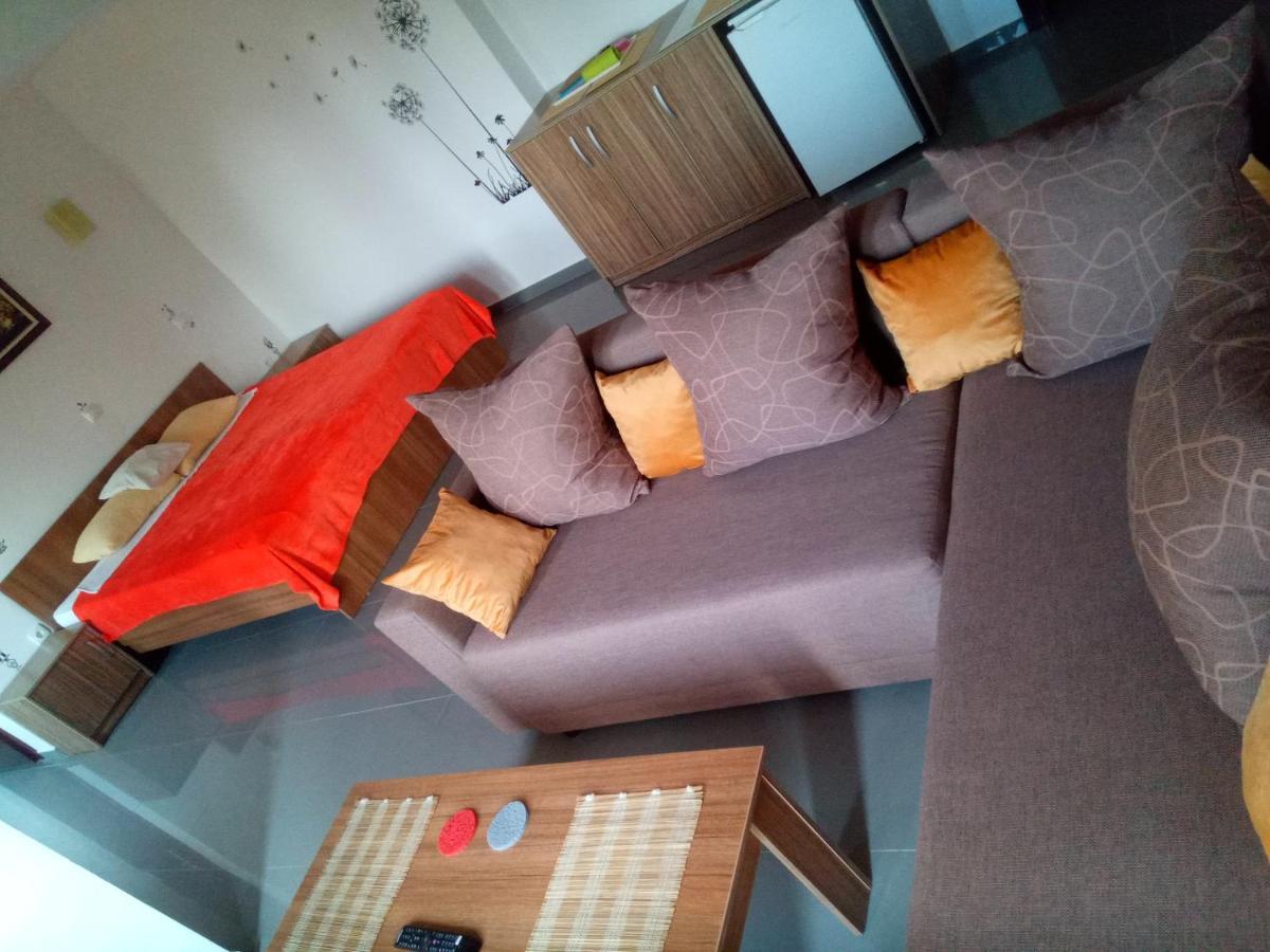 Yard House Trpejca Hotel Ohrid Ngoại thất bức ảnh