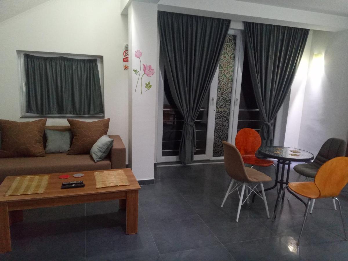 Yard House Trpejca Hotel Ohrid Ngoại thất bức ảnh