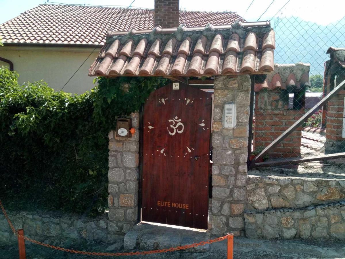 Yard House Trpejca Hotel Ohrid Ngoại thất bức ảnh