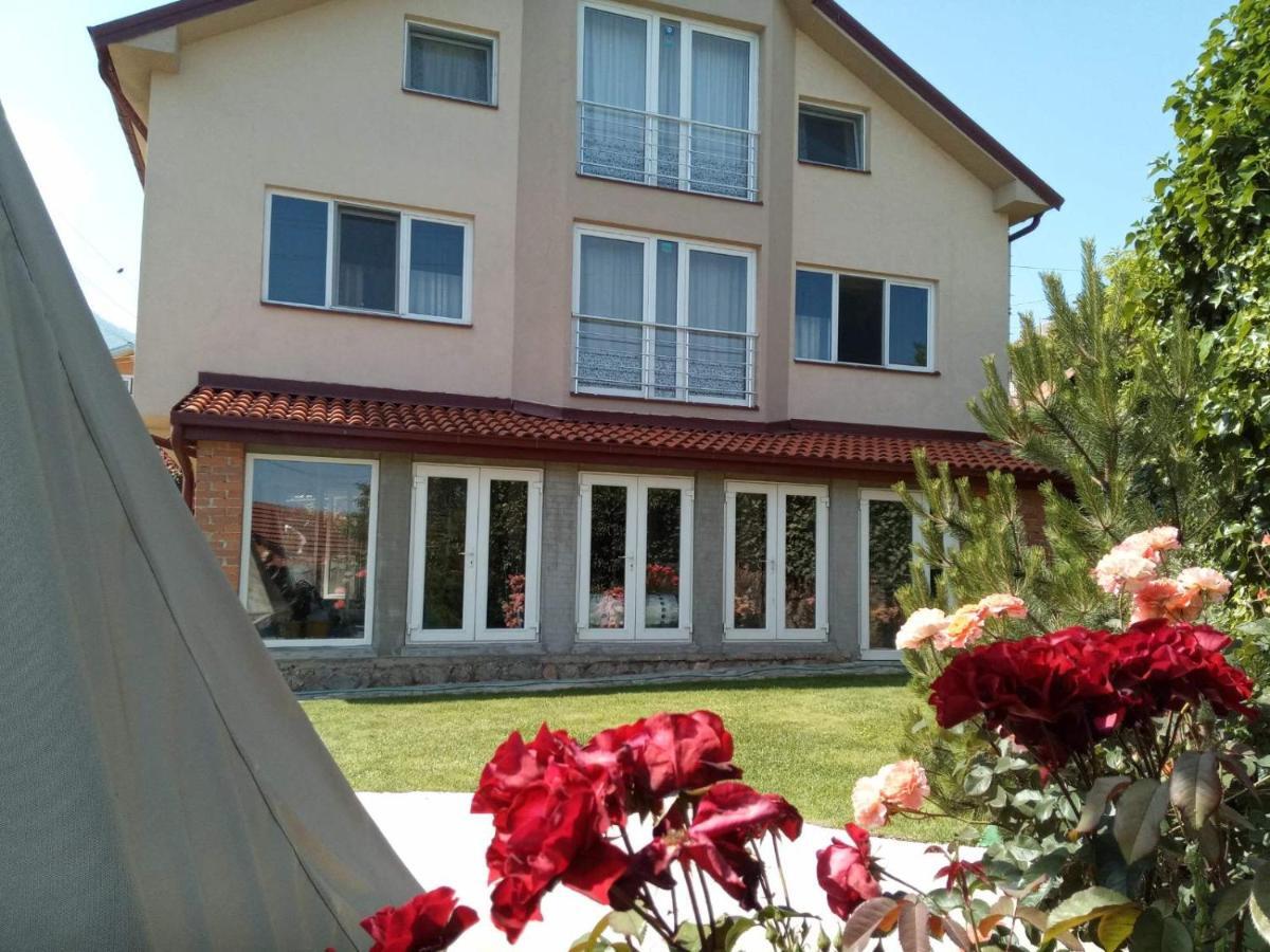 Yard House Trpejca Hotel Ohrid Ngoại thất bức ảnh